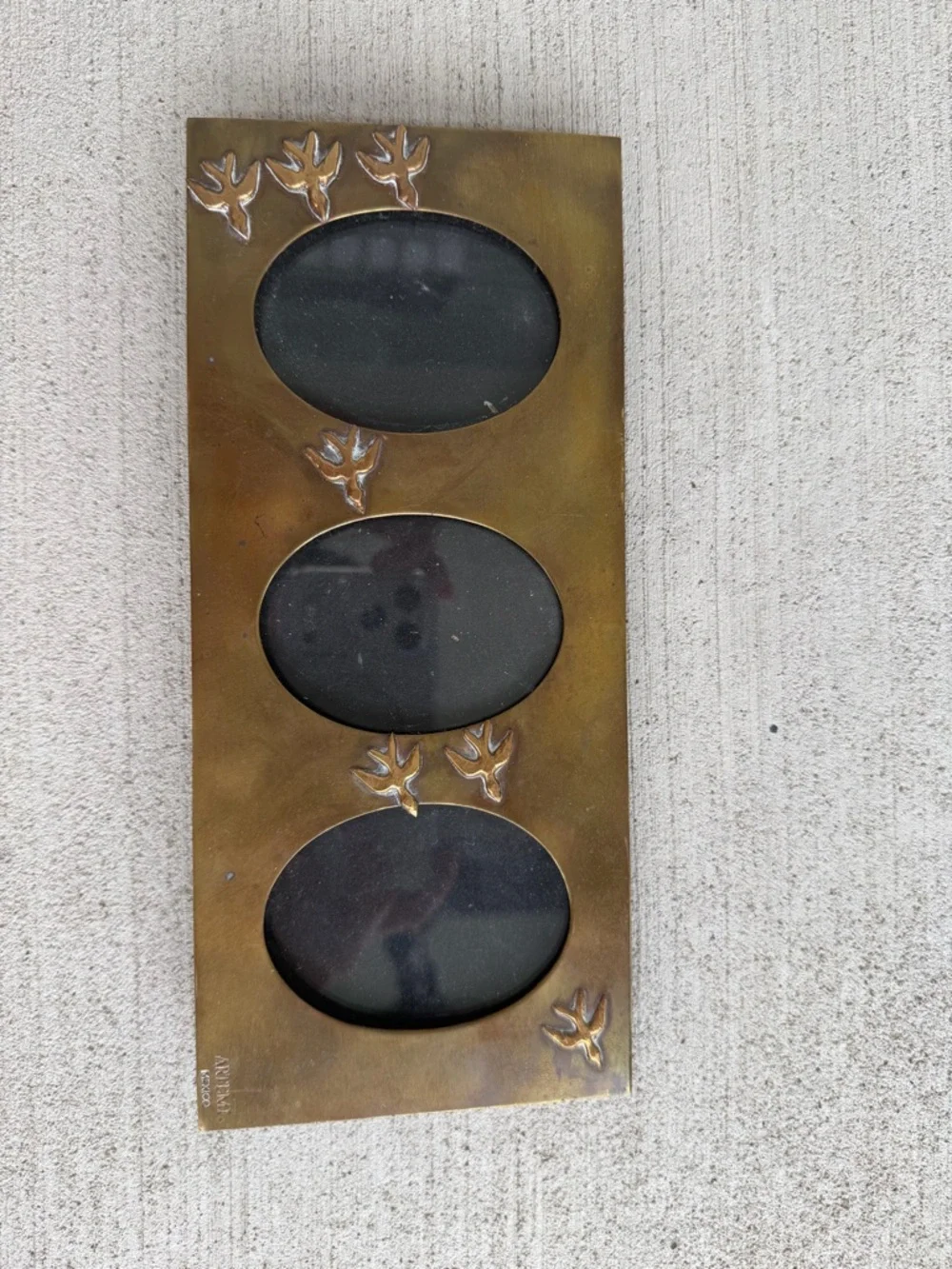 Vintage 1970s–1980s Artemi Mexico Brass Triple Oval Photo Frame Birds Design